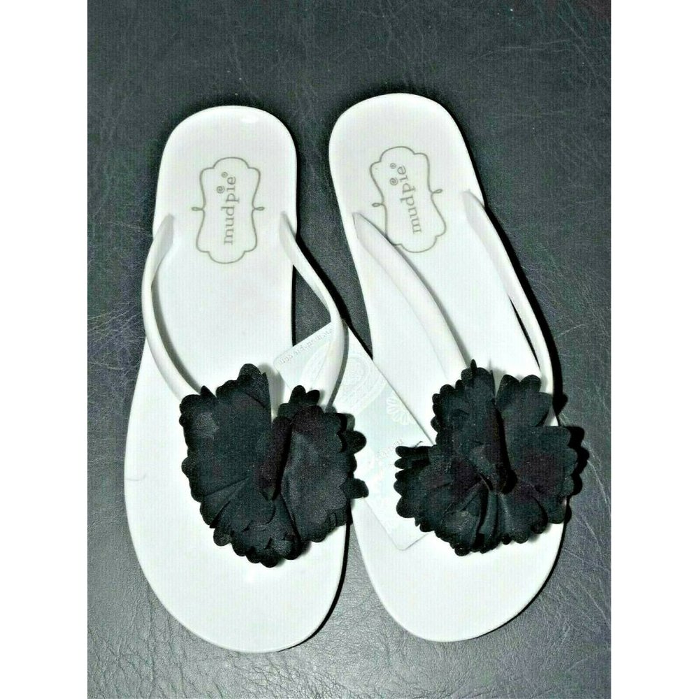 NWT MUD PIE SANDALS WHITE W/BLACK FLOWER EU 38